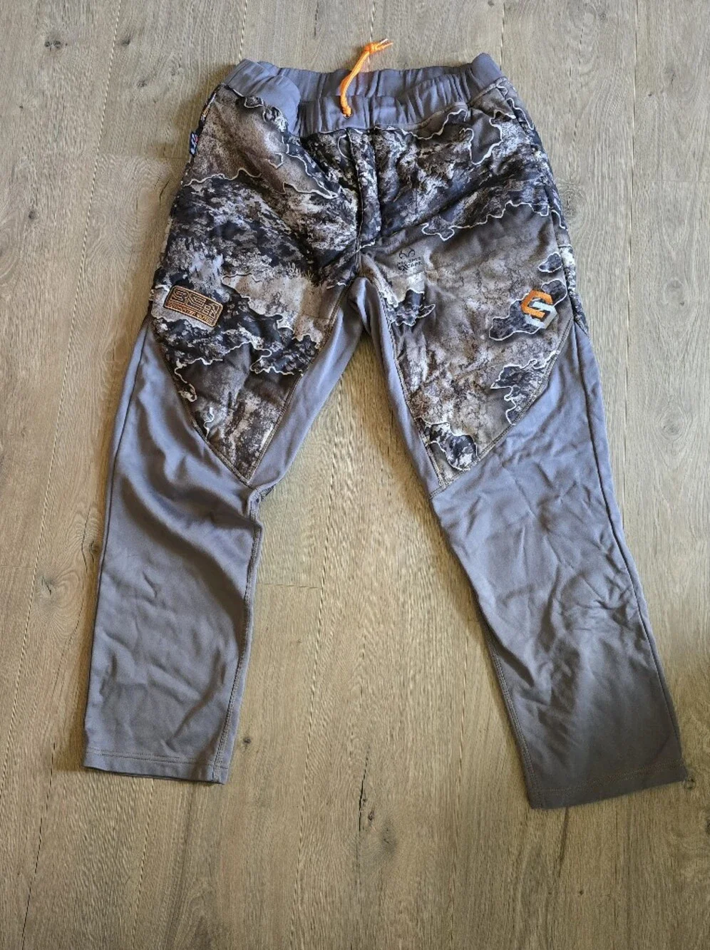 Scwnt LokMen's Gray Camouflage Performance/Base Layer Pants